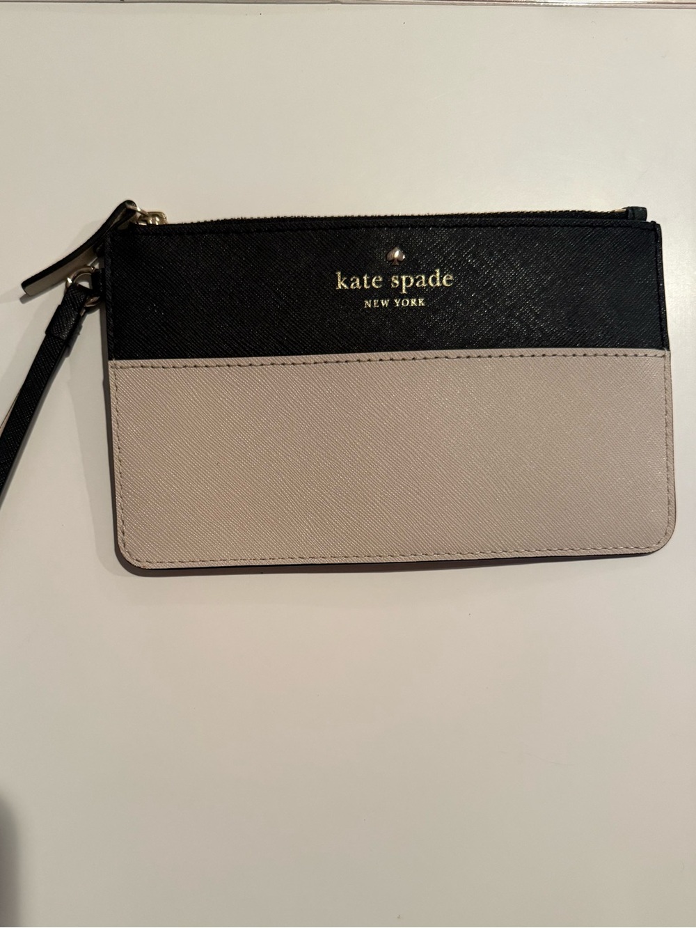 kate spade Two-Tone Black and Beige wristlet NWOT